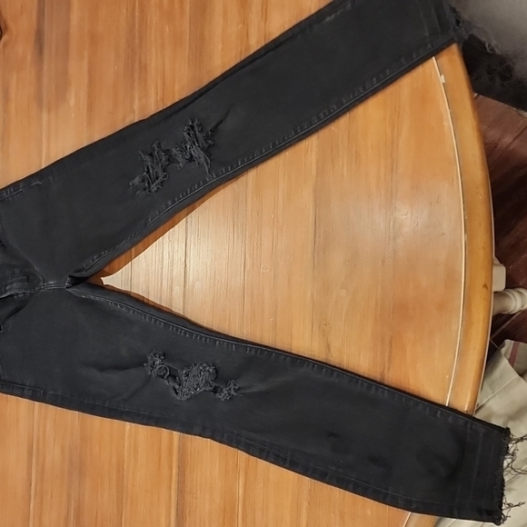 J.Brand Skinny ripped Jeans. Size 26 - Picture 2 of 7